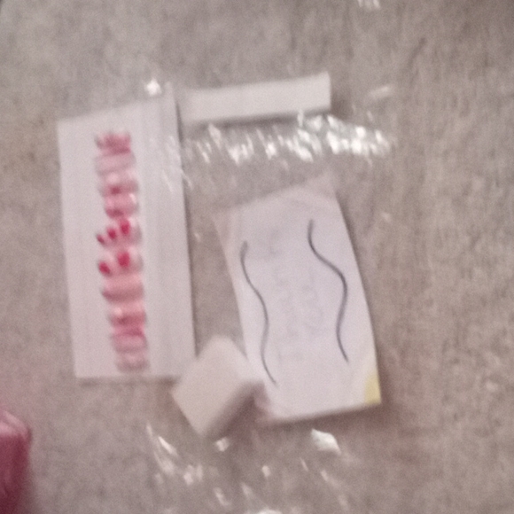 Nails - Picture 4 of 4